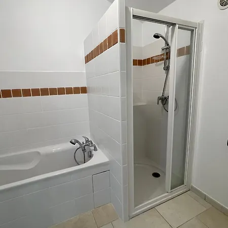 D'amis De Belbouys בית נופש